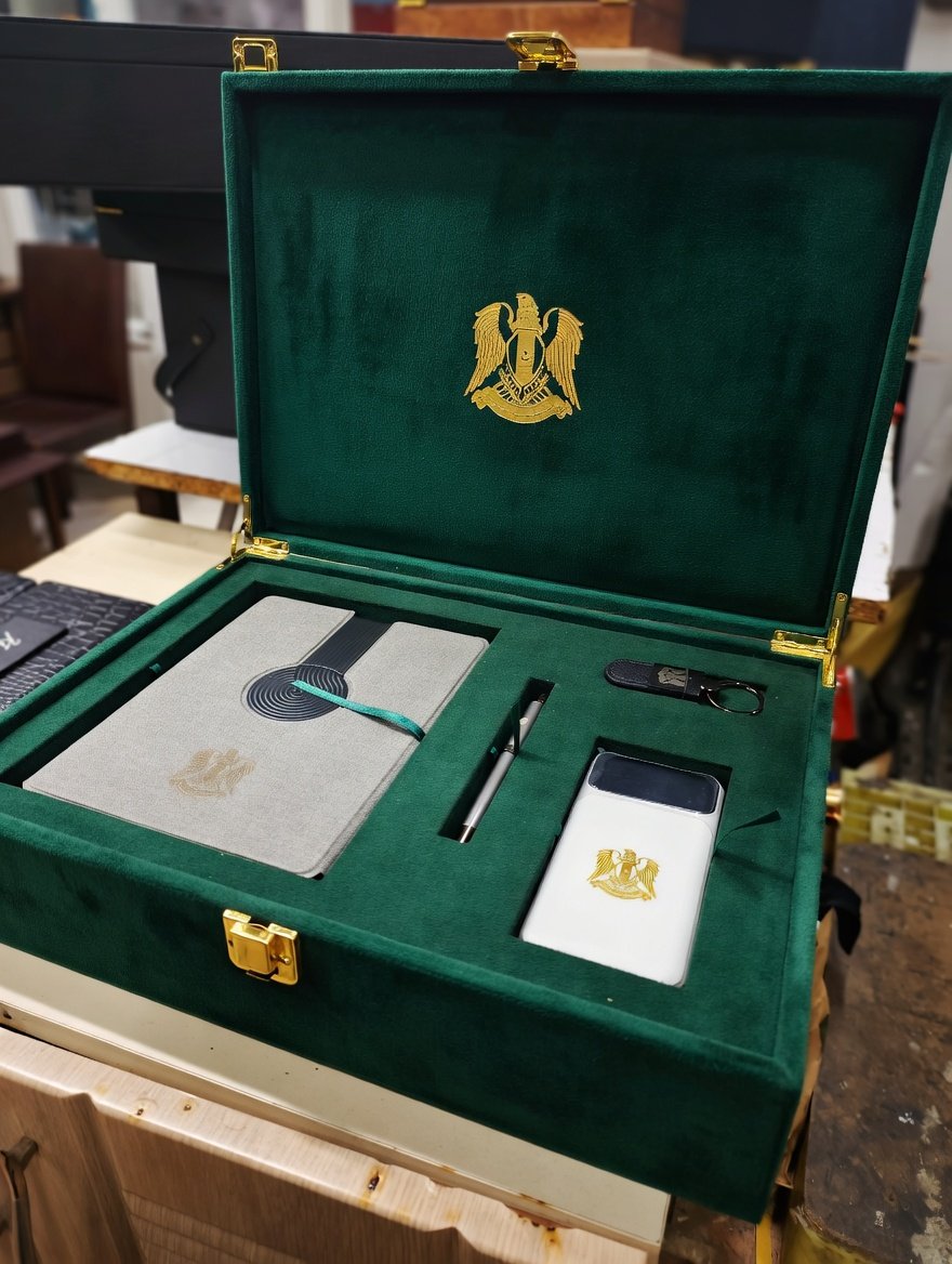 Luxe Menu Holder